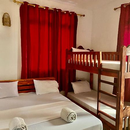 Nomad Cave- Stonetown Hotel Zanzibar ภายนอก รูปภาพ